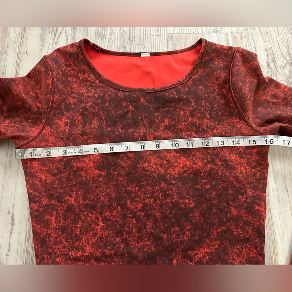 Lululemon Long Sleeve Top - Picture 3 of 9
